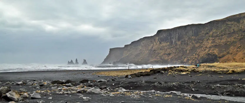 black-sand-beach-vik-iceland-eileen-cotter-wright.jpg