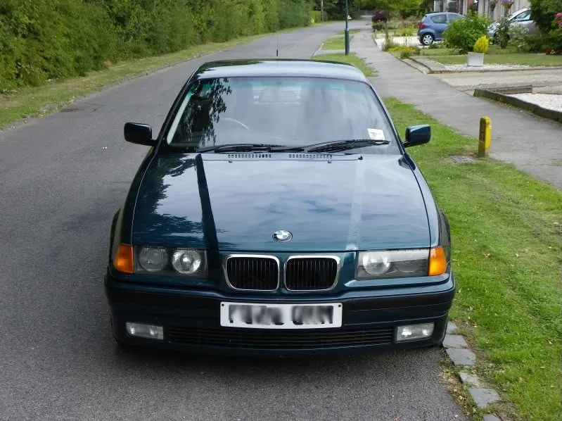 323i.jpg