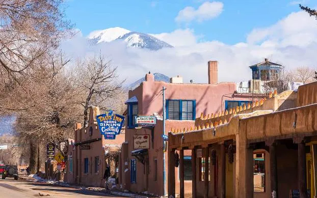 Taos.jpg