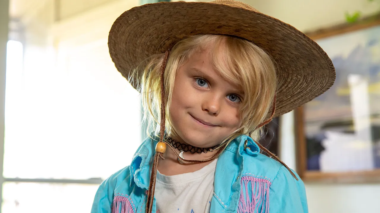 RosalieSolLindsay03.jpg