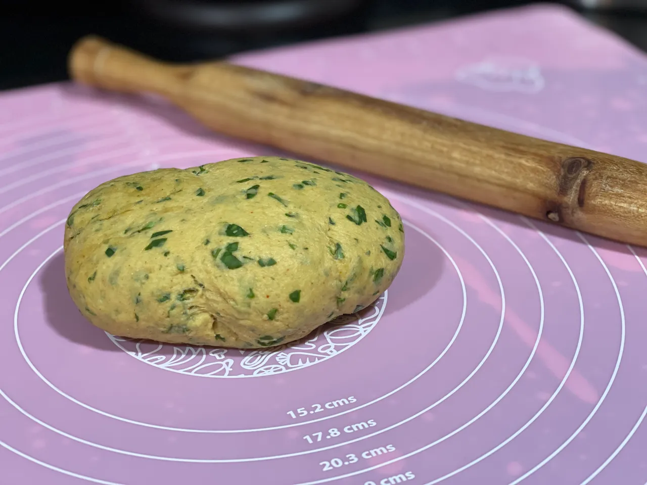 Methi Paratha (Fenugreek Leaves Roti)