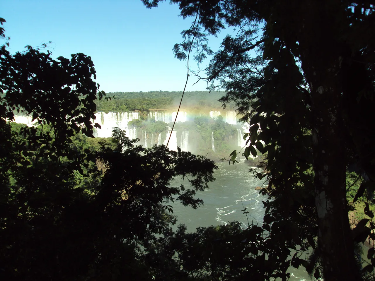 The Iguazú Falls: Welcome to Paradise (in Brazil)