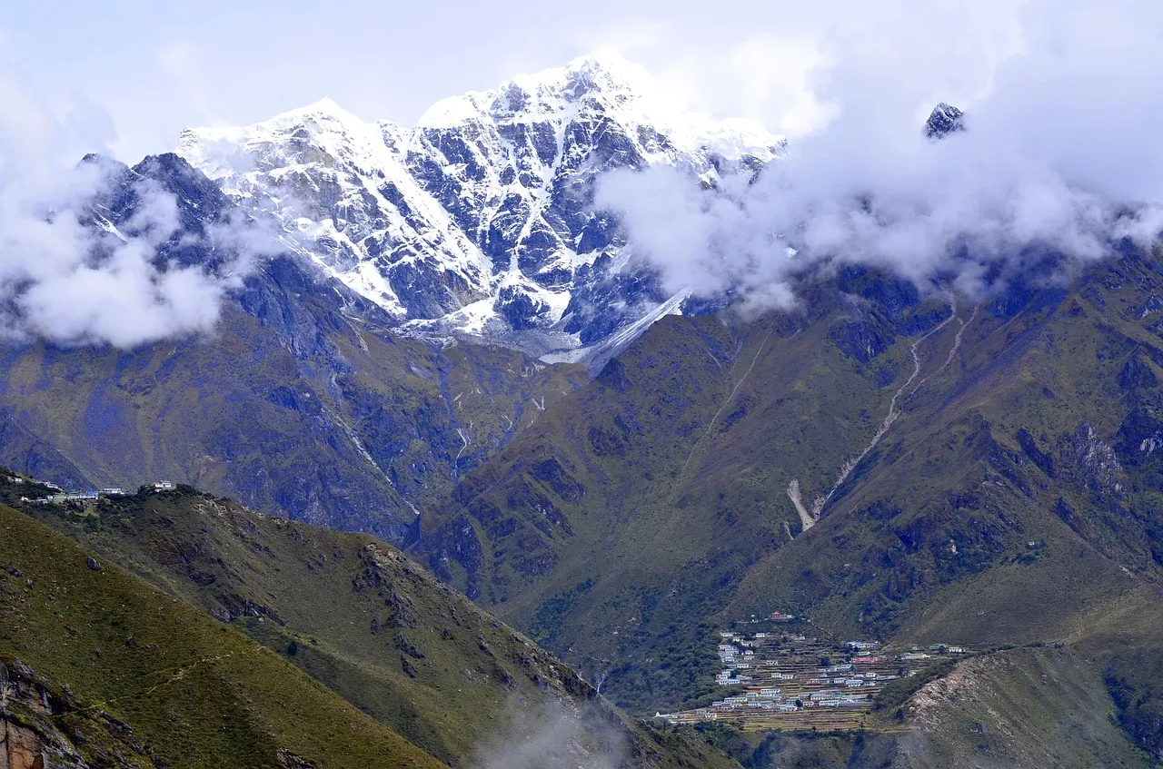 "mountain4.jpg"