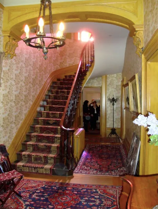 Staircase.jpg