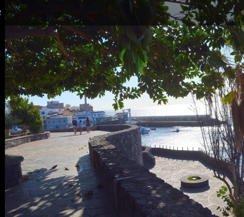 Los Abrigos- the small port town