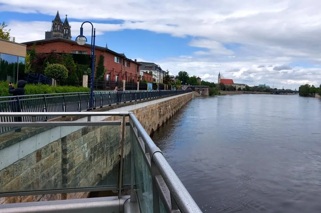 Magdeburg, Elbuferpromenade