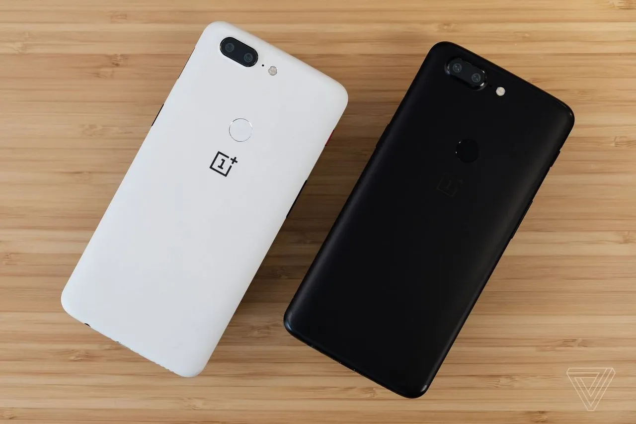 oneplus_5t_sandstone_white_6.0.jpeg