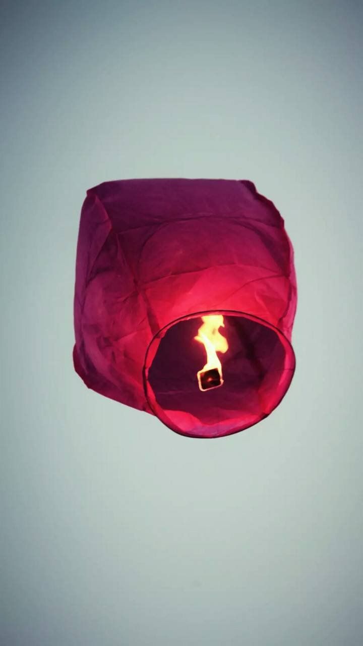 Lampion-53f07ea7-d828-48ae-a781-9da80e86aa40.jpg