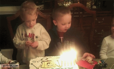 VQvyNuTnSdm4nkhcWVMg_Cake Candle Fall Fail.gif