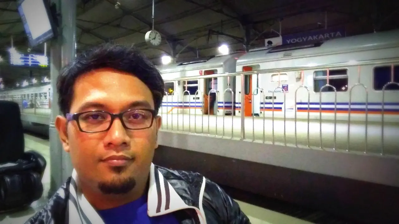 In Tugu Station.jpg