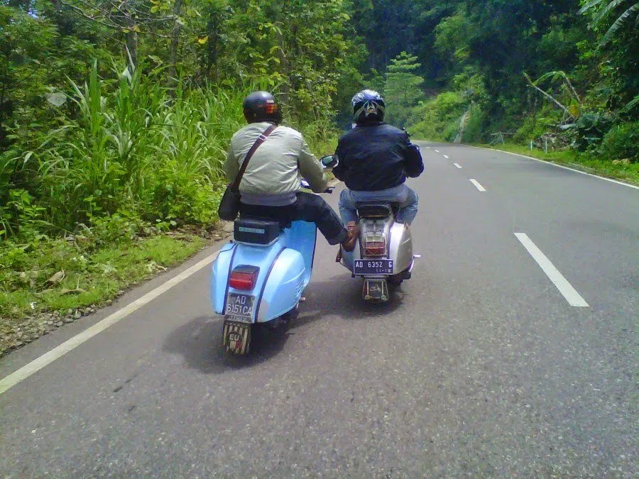 tolong-vespa.jpg