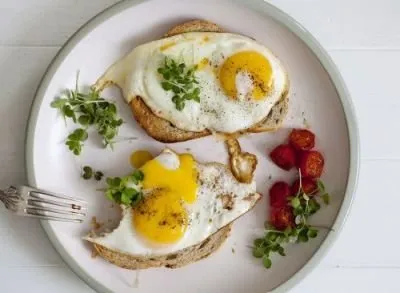 eggs-on-toast-500x366.jpg