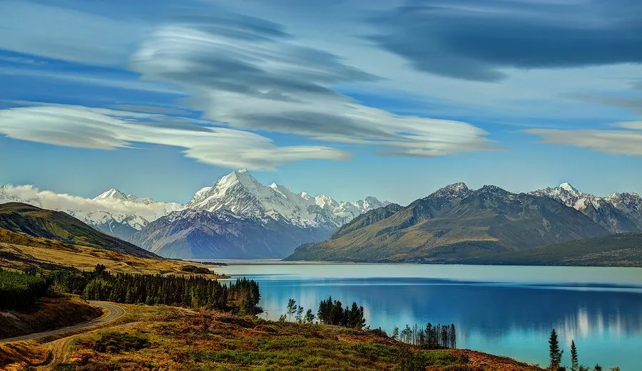 trey-ratcliff-mount-cook-and-tepako-900x521.jpg