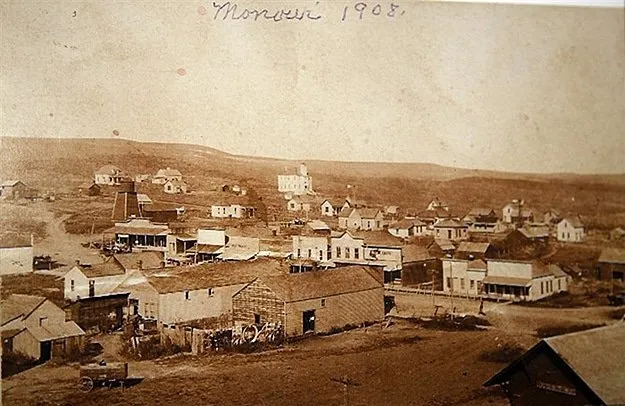 Monowi-In-1908-One-Person.jpg