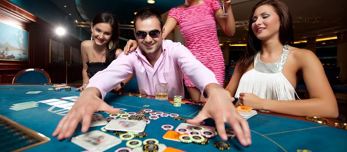 dailypoker_ss_80434255_lg.jpg