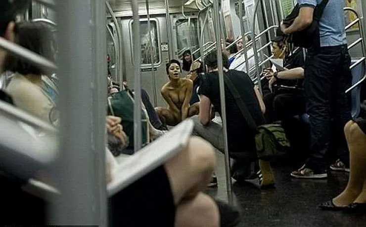 strip_subway_02.jpg