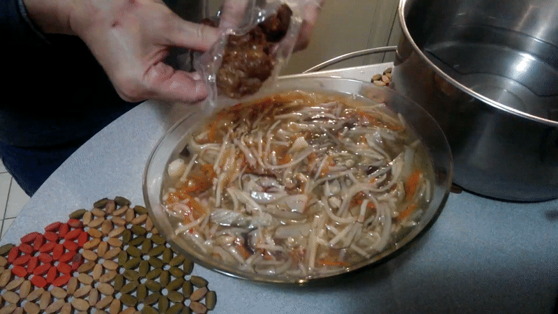 NY Eve Dinner02.gif