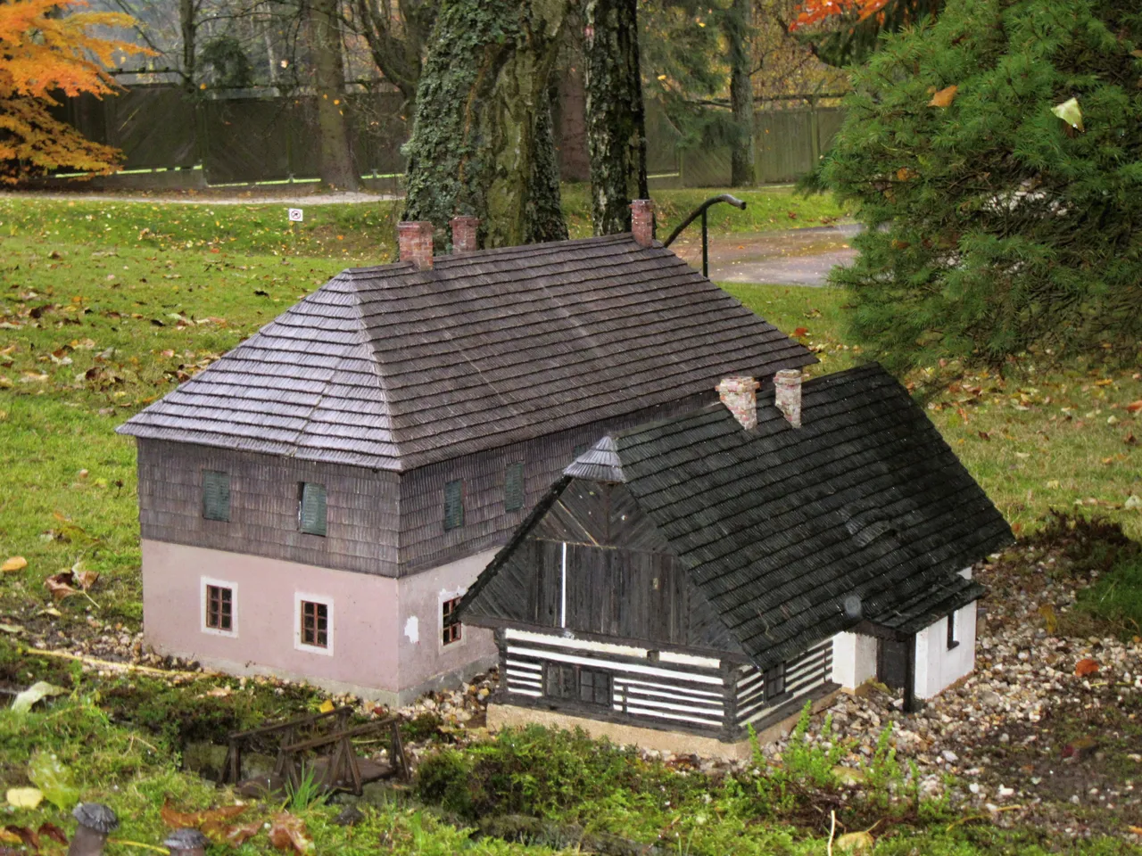 Miniatur park - Staré bělidlo.JPG