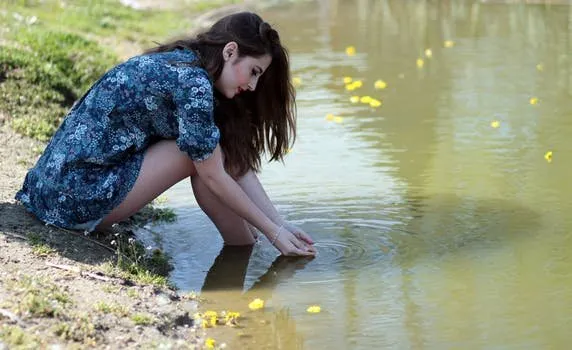 girl-water-flowers-beauty-160673.jpeg