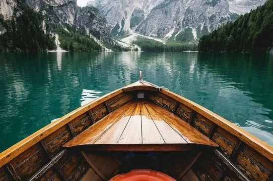 cappella-lago-di-braies.jpg