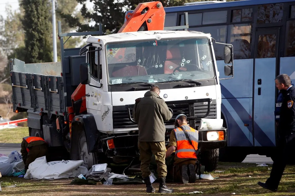 2017-01-08t135337z1lynxmped0709grtroptp4israel-p.jpg