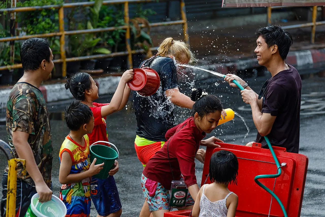 Songkran.jpg