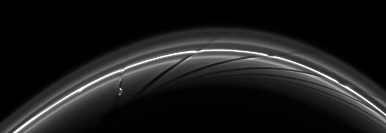 cassini5.jpg