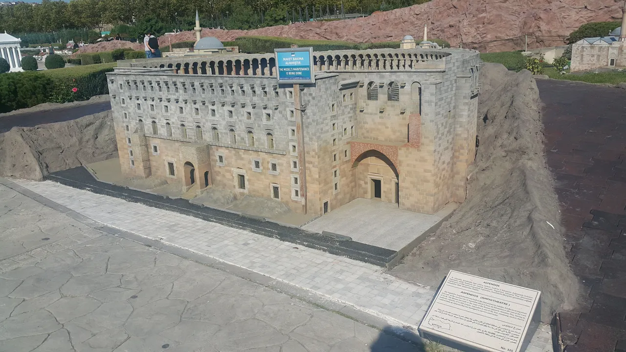 aspendos.jpg