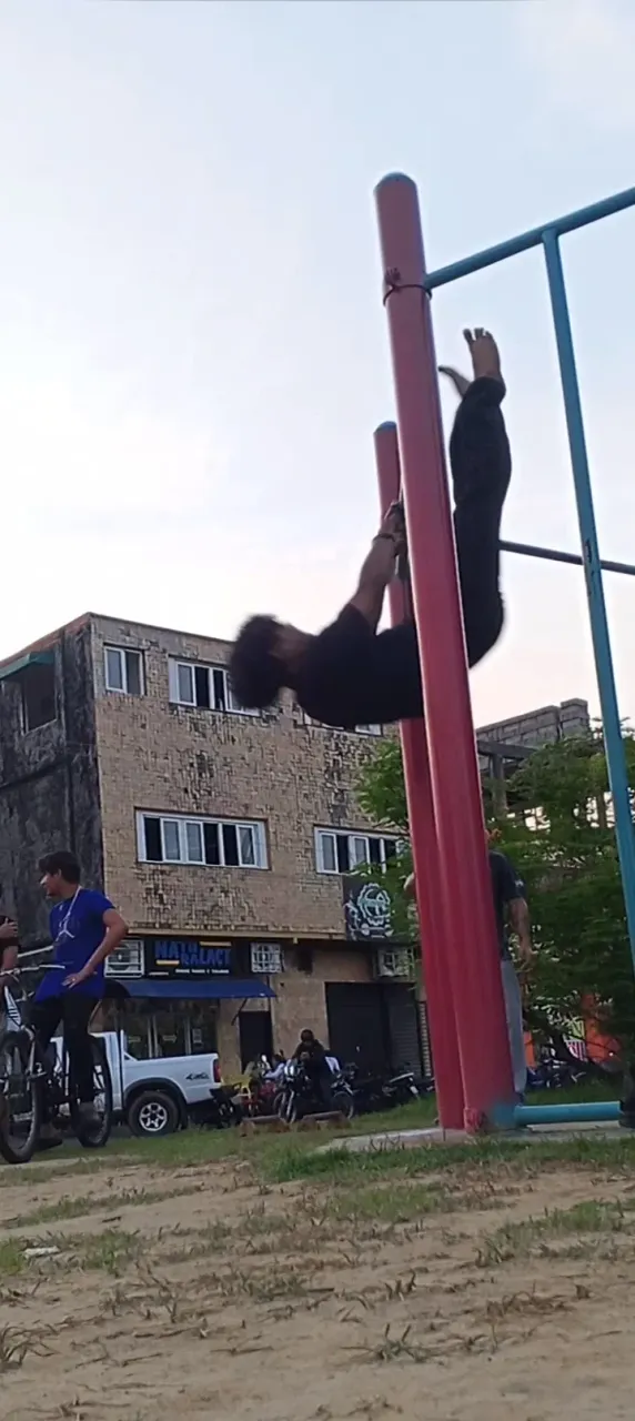 vmV0Fb2rsgooEeKd_Screenshot_20250422-224106.webp