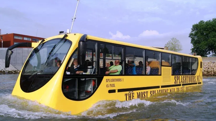 11_22_198734000amazing water bus in dubai 7-ll.jpg