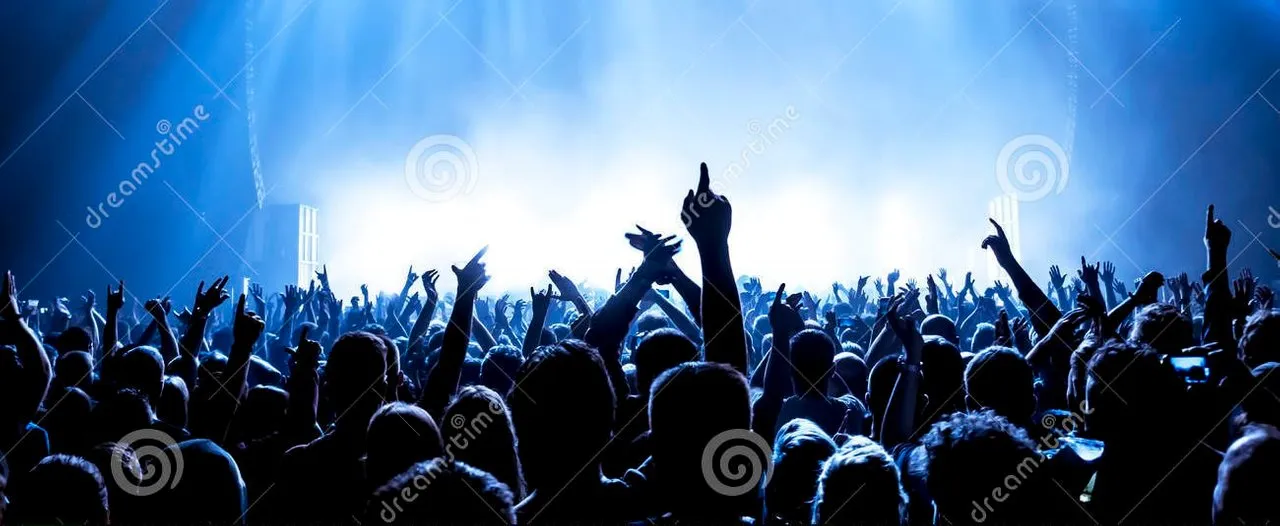 silhouettes_concert_crowd_front_bright_stage_lights_64551199.jpg