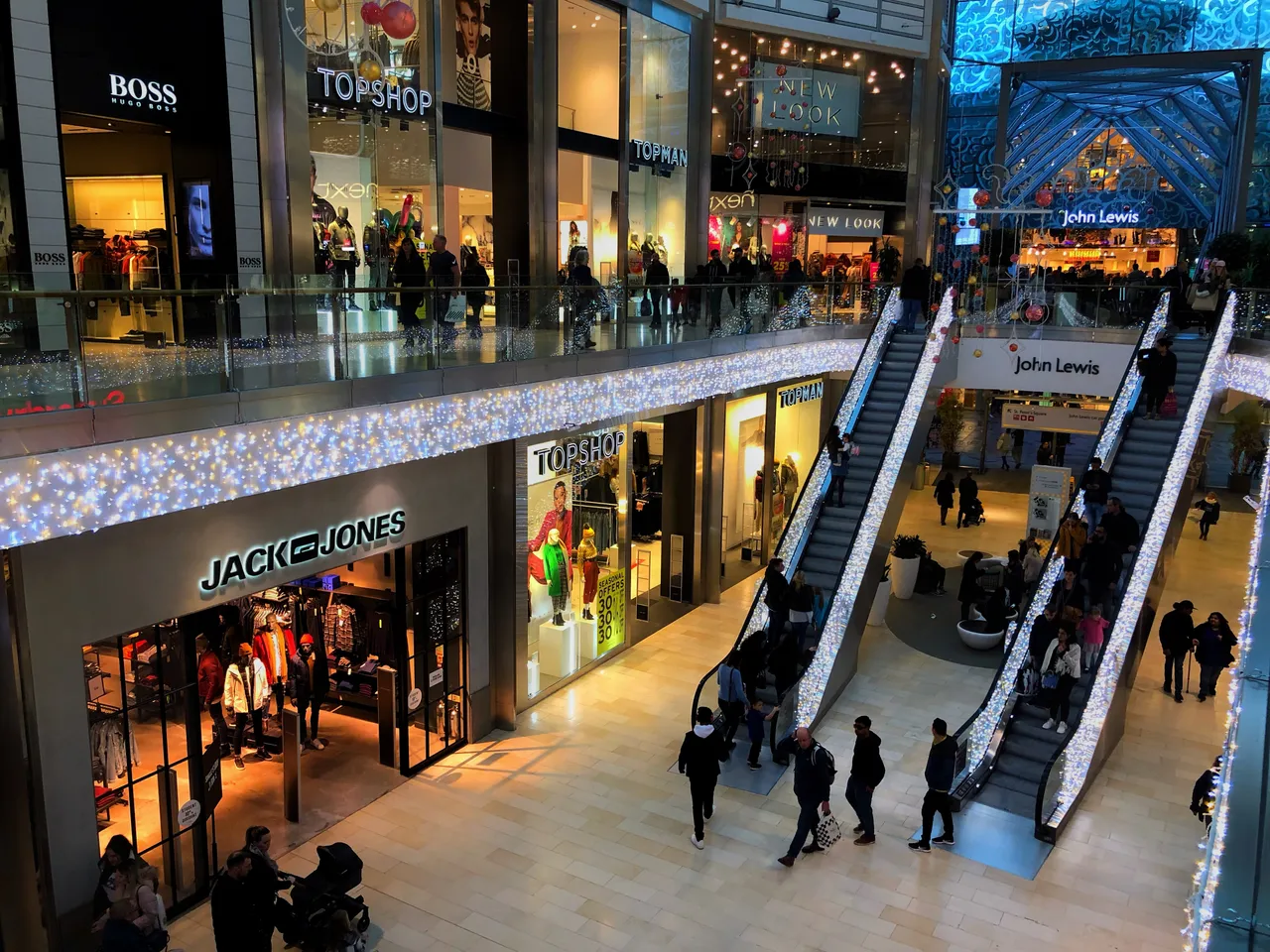 Shopping mall.jpg