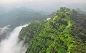 Kalsubai Peak.jpg