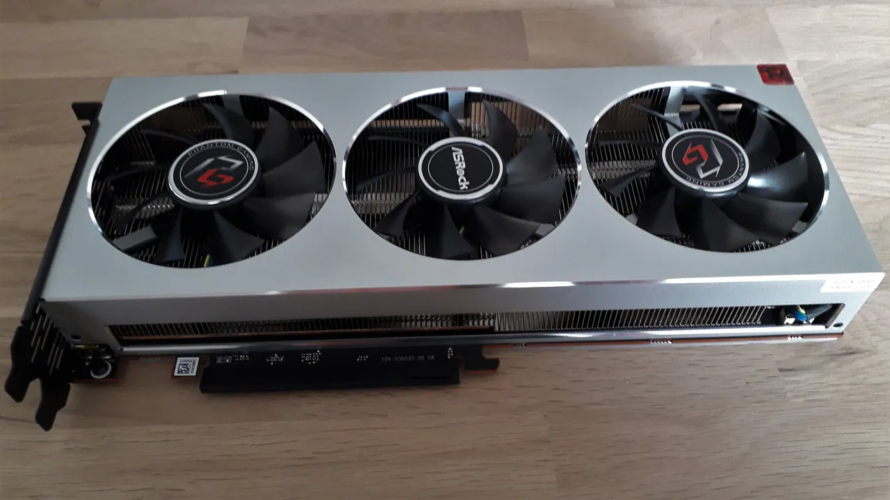 Phantom Gaming X Radeon VII 16G perspective view