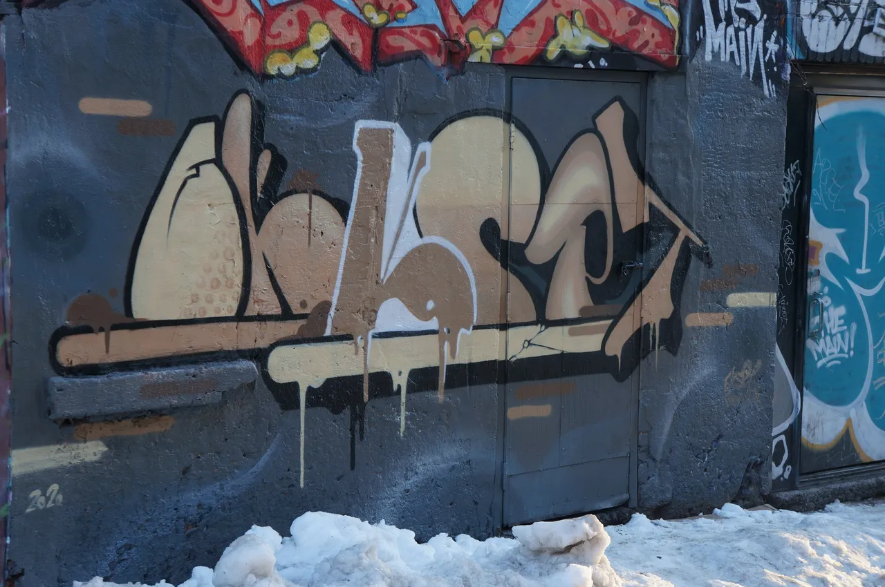 027  Eke Sept Graffiti Alley.jpg