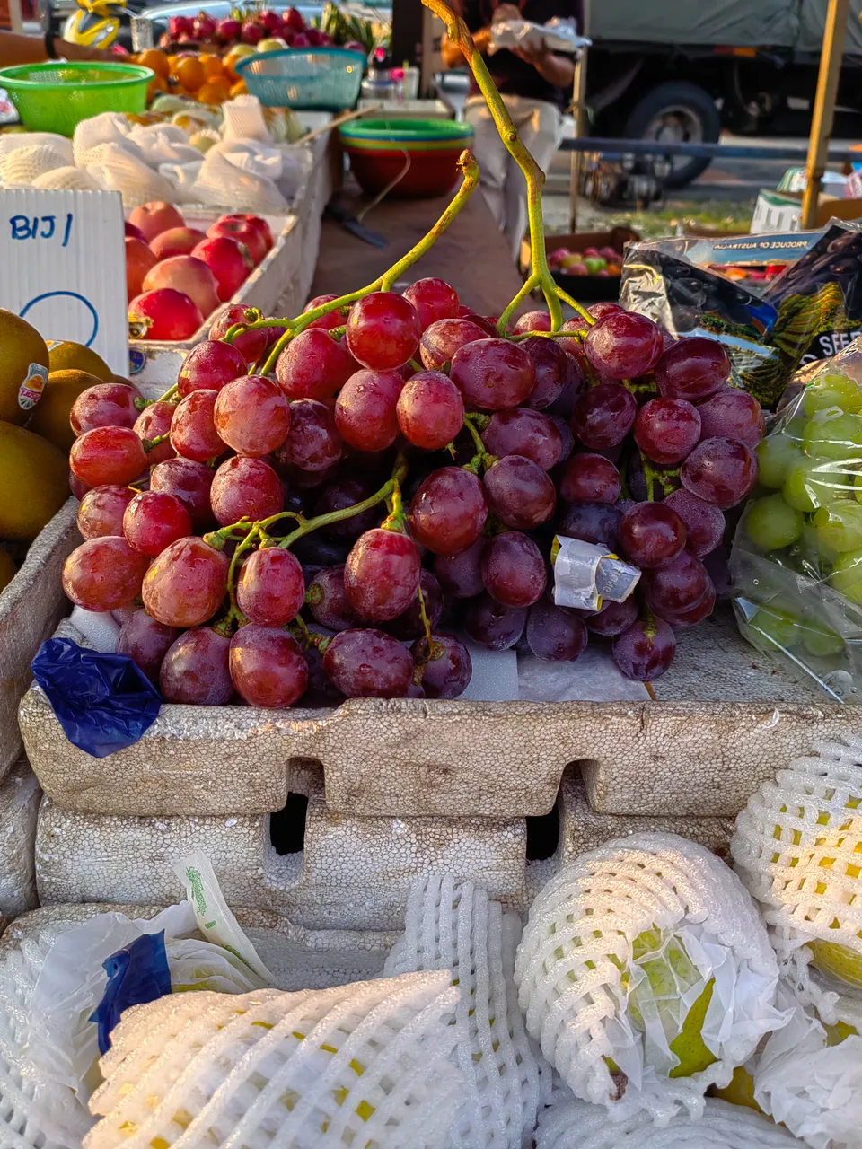 Fresh fruits that are sold, especially before the day of paying respect ..