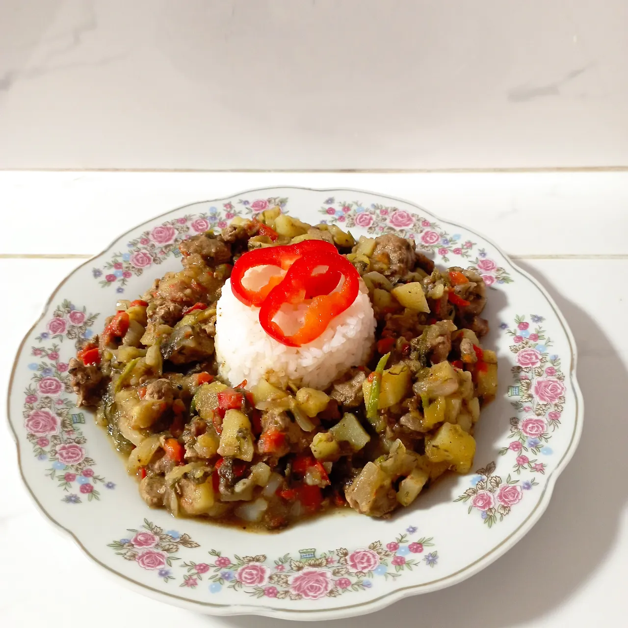 [ENG/ESP] Chicken livers stewed with potatoes./Hígados de pollo gui...