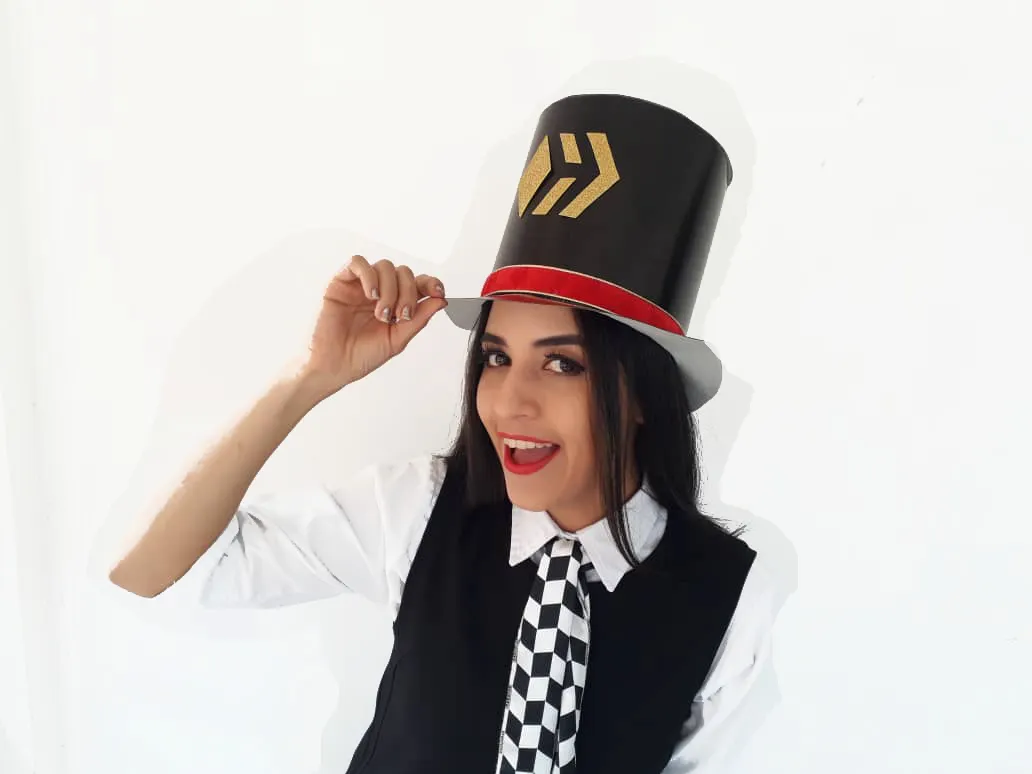 saracamperosombrero2.jpg