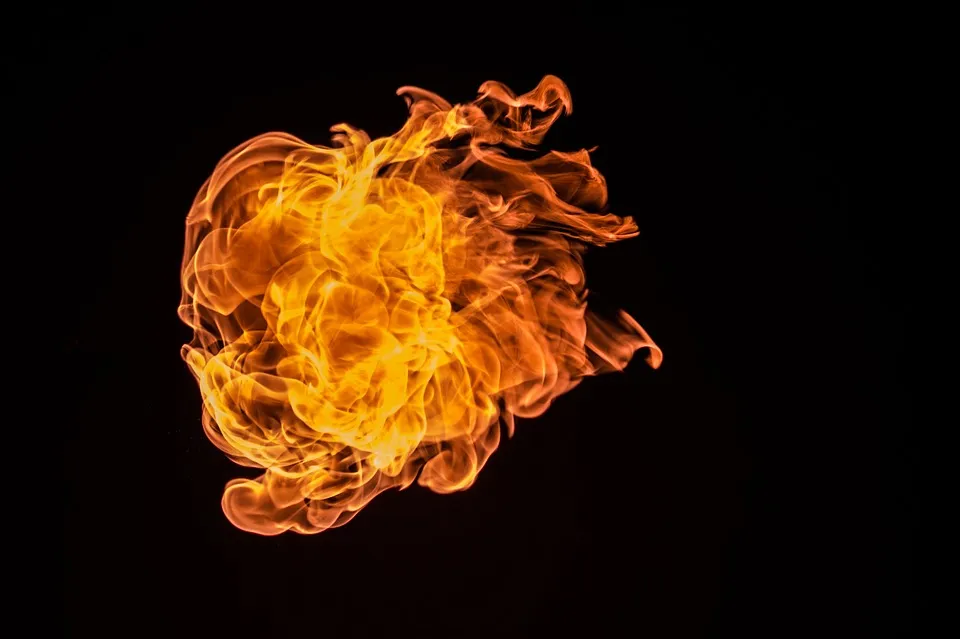 flame726268_960_720.jpg