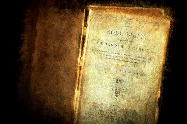 bible-g9df90269d_640.jpg