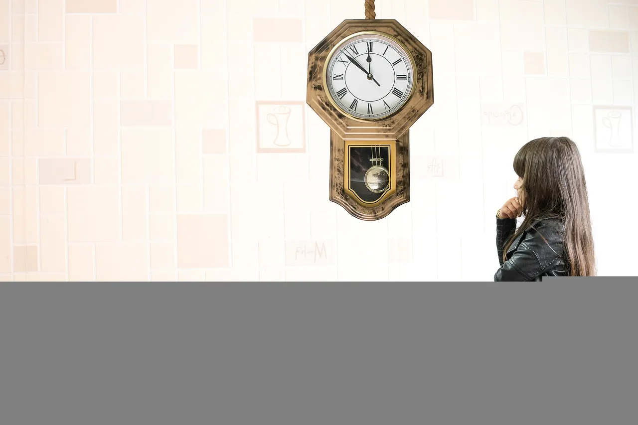 girl-g469624fa7_1920.jpg