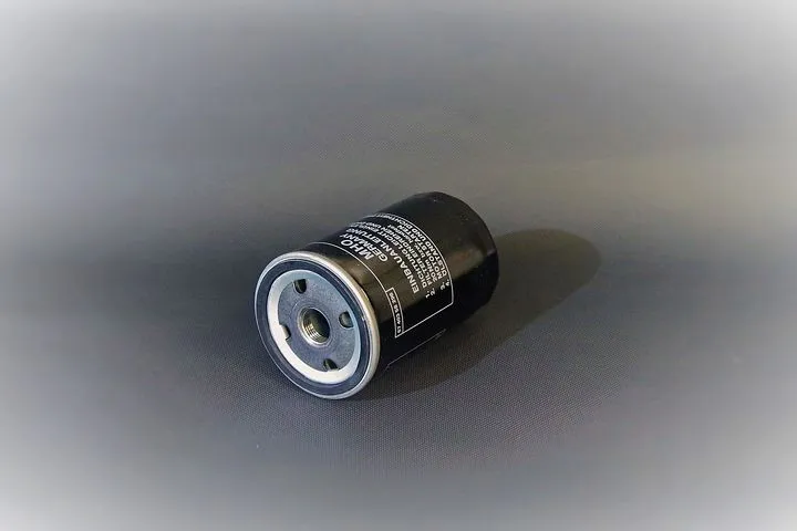oil-filter-995249480.jpg