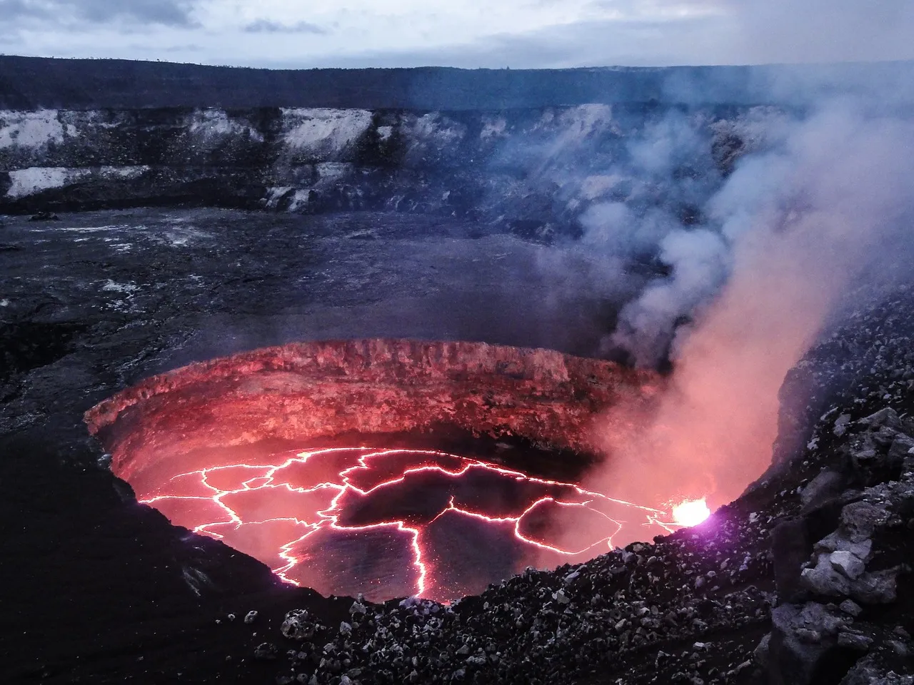 molten-1084181_1280.jpg