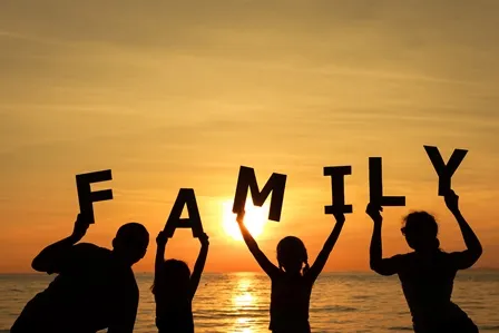 Family-Silhouette-3.jpg