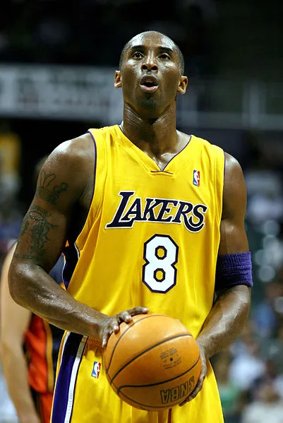 401px-Kobe_Bryant_8.jpg