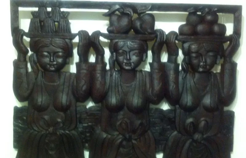 superb-wood-carving.jpg