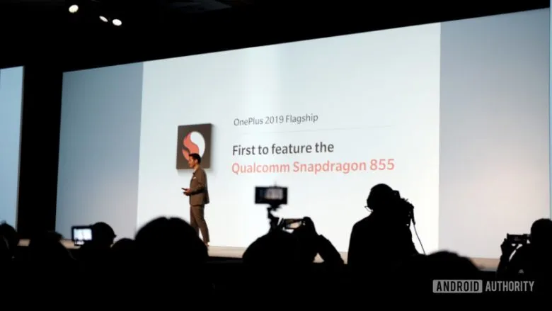 OnePlus, jo Samsung, do tÃ« sjell telefonin e parÃ« me procesorin e ri, Snapdragon 855