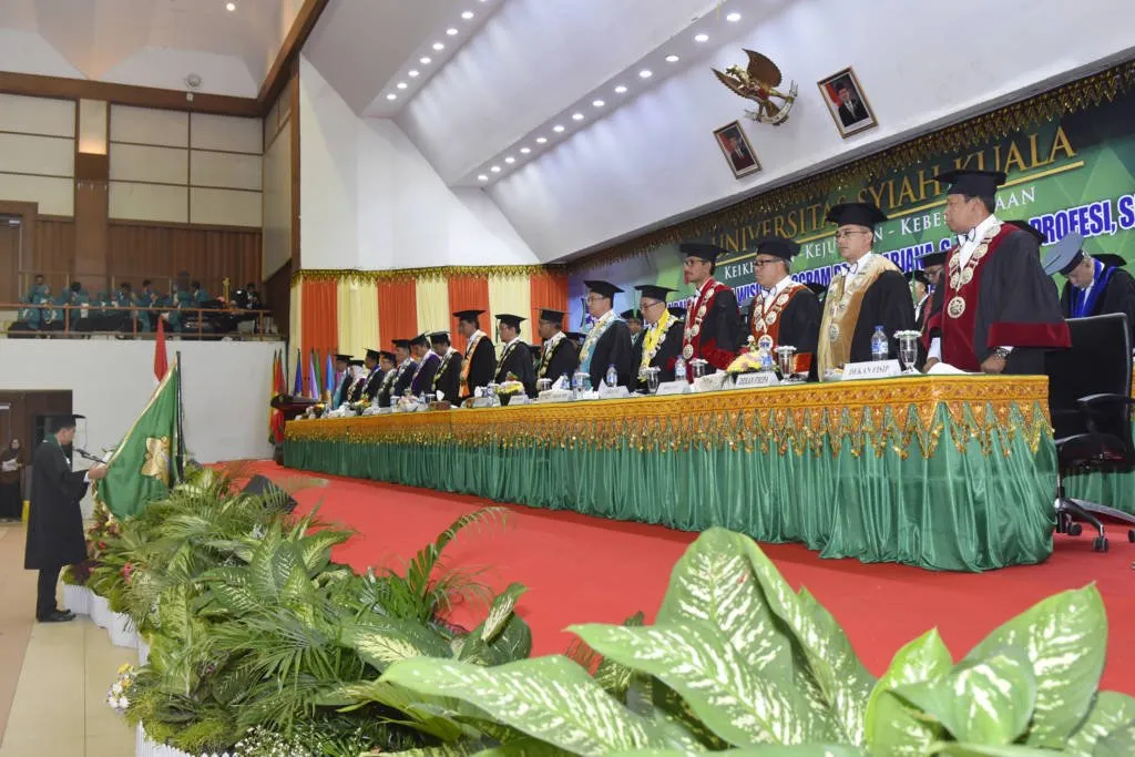 Unisyiah Wisudakan 1.560 Mahasiswa