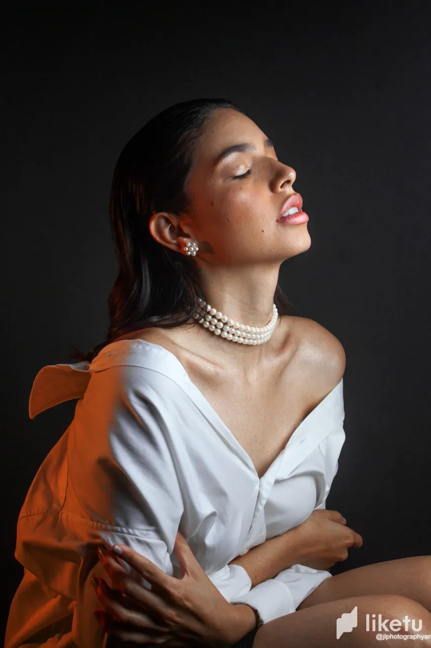 clhiha3tj00774aszai8rhz3o_ISABELLA_SALAZAR_48.webp
