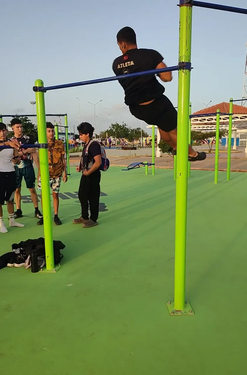 iFkZh135IuyMqurq_Screenshot_20250626-215003_Fotos.webp